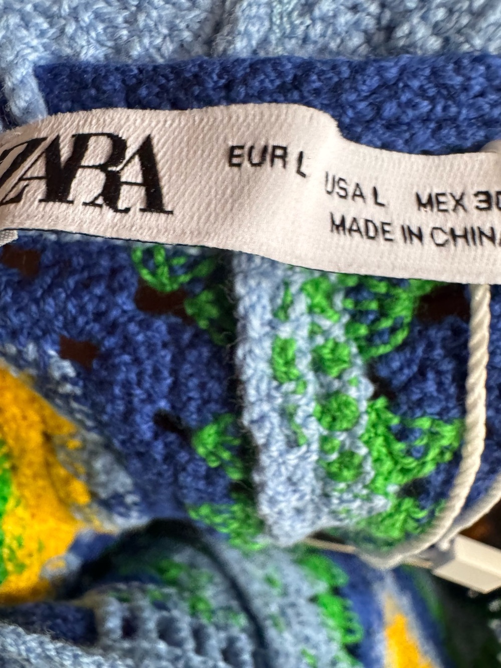 Zara NWT Crochet Knit Sweater Size L Blue Green Yellow Textured - Picture 3 of 3